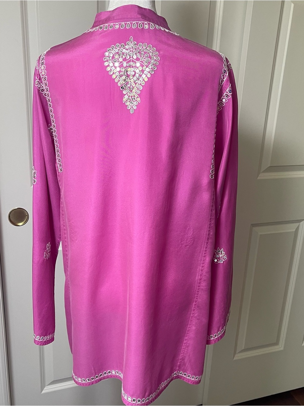 GO Silk 100% Silk Tunic Blouse Mandarin V-Neck Button Down Sequins Embroidered - Picture 9 of 16